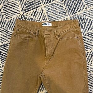 Old Navy - 36x32 - Slim, built in flex cords, Excellent Condition, Dark Khaki